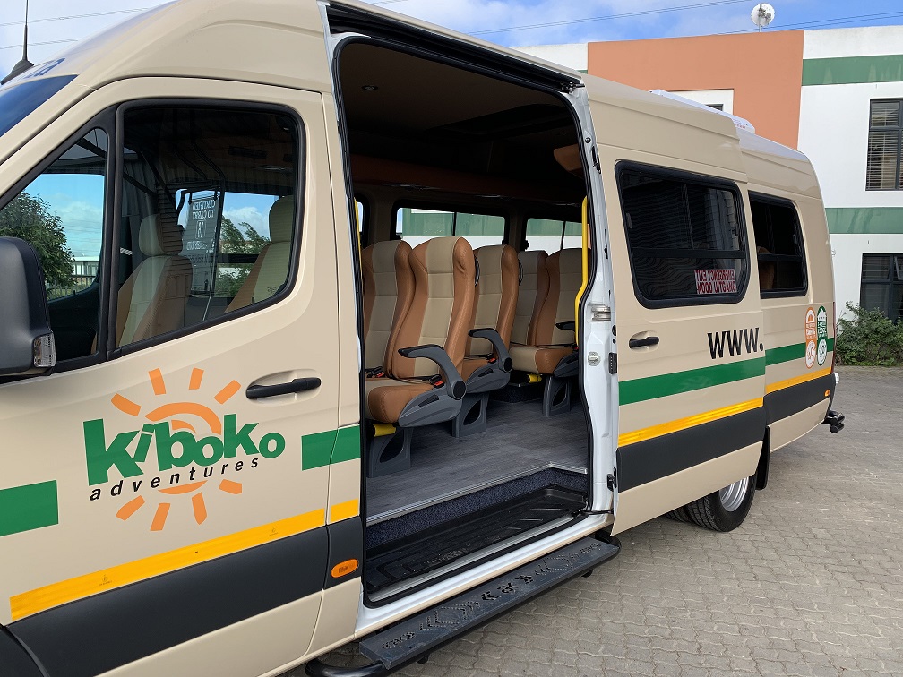 Lodge Safari - Botswana Wildlife